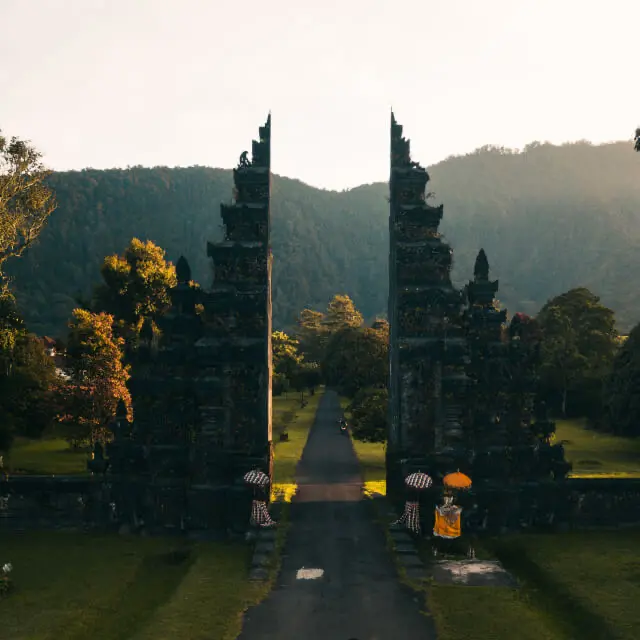 /assets/images/travel/travel-5.webp